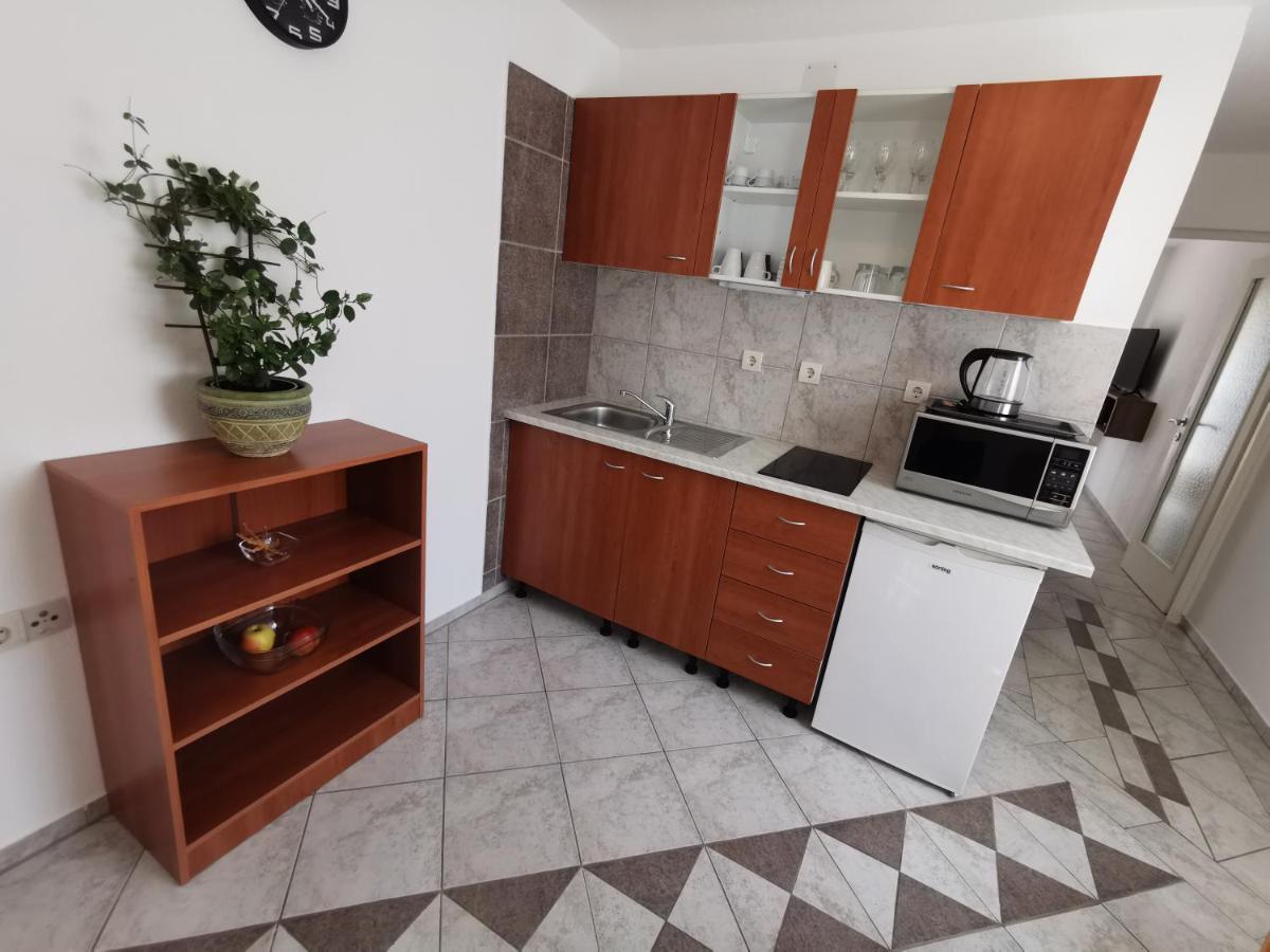 Apartments Villamare Grebastica Exterior photo