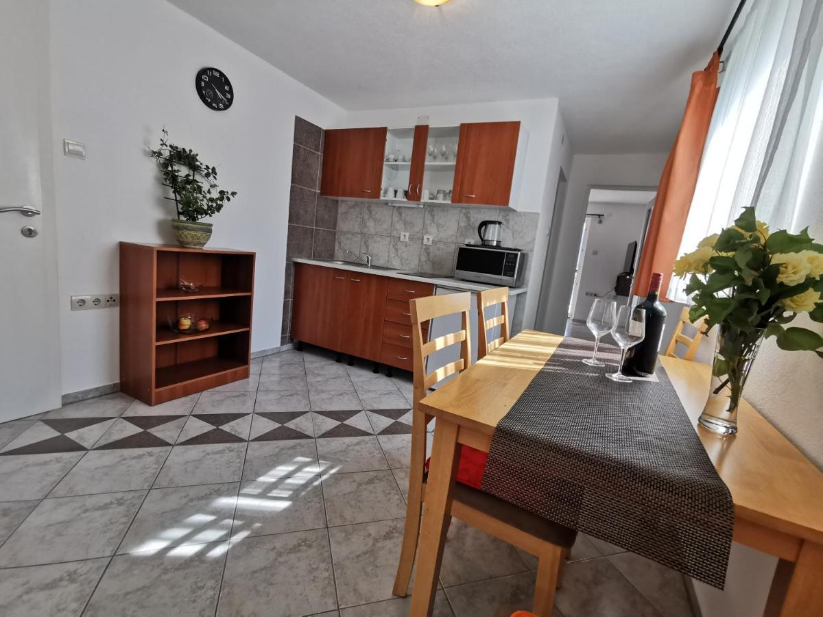 Apartments Villamare Grebastica Exterior photo