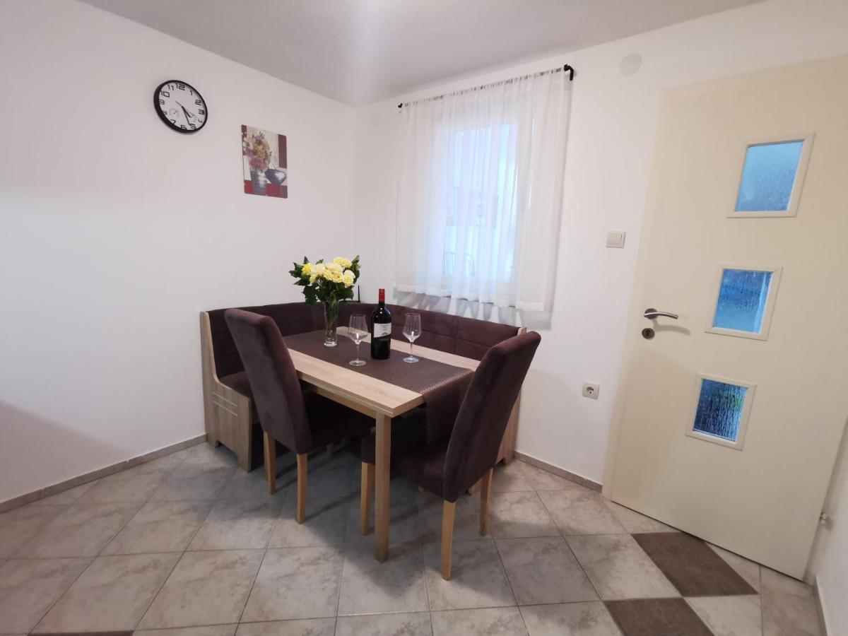 Apartments Villamare Grebastica Exterior photo