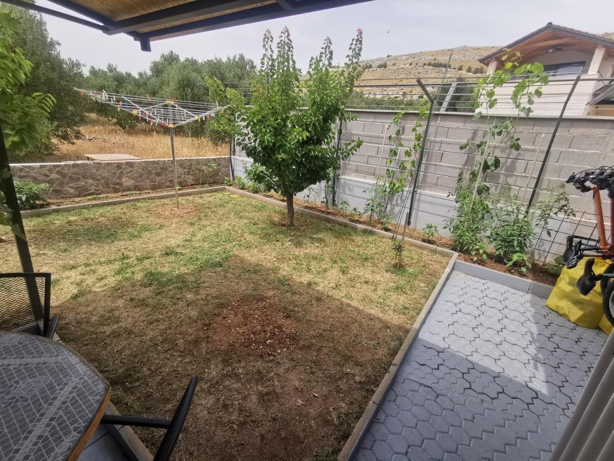 Apartments Villamare Grebastica Exterior photo