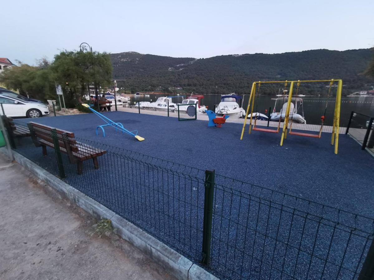Apartments Villamare Grebastica Exterior photo